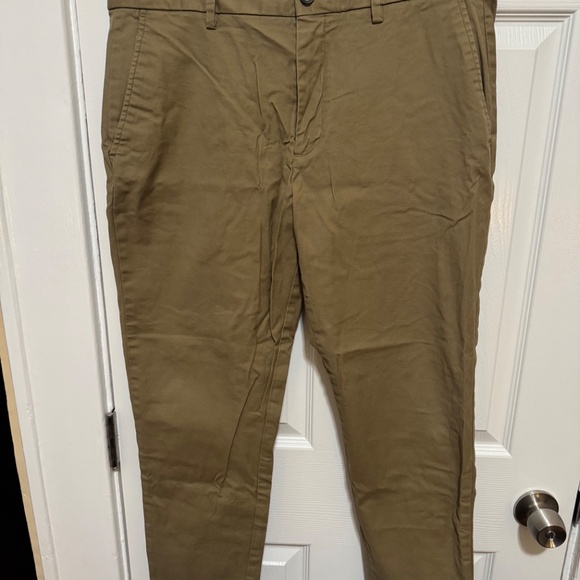 Men’s Light Brown Chino Pants (34x30) | Banana Republic “Mason” - Picture 5 of 10